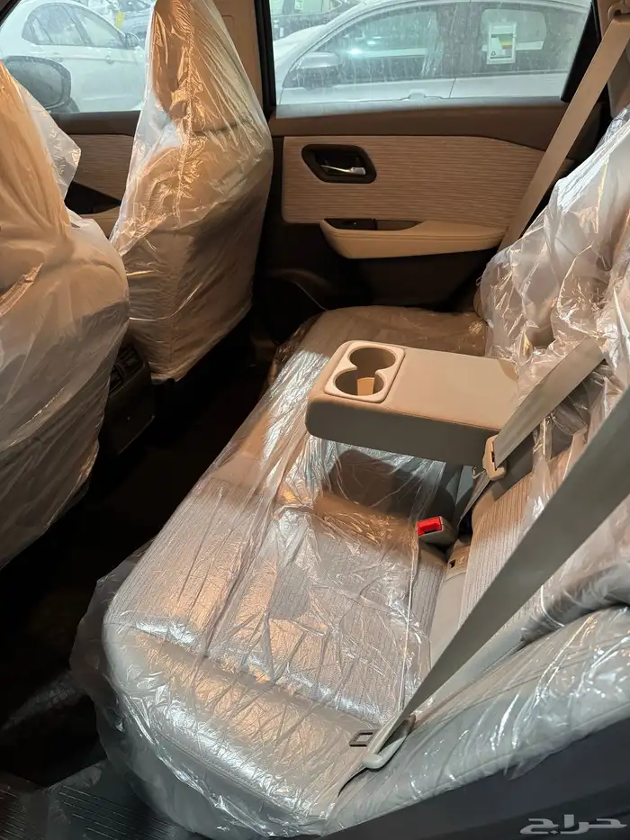 نيسان اكس تريل ستاندر بنزين 2025 9