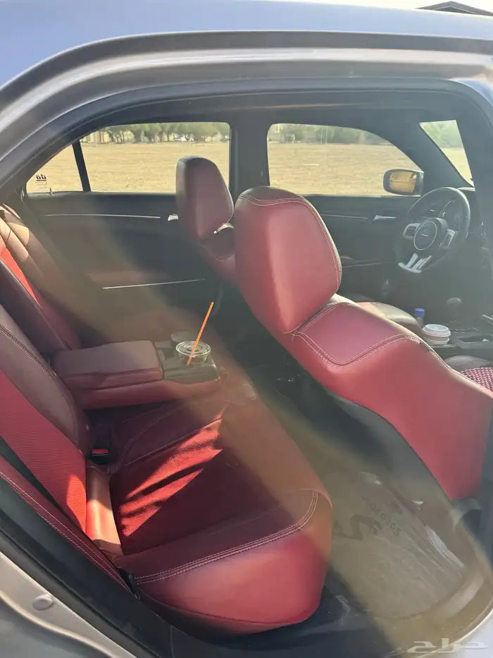 كرايزلر 2013 بلاك اديشن SRT 22