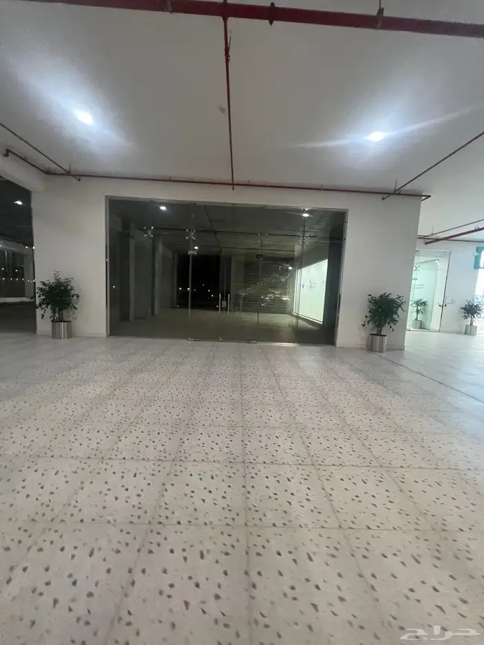 السلام عليكم يوجد لدينا موقع ممتاز النشاط شورما وفلافل 1