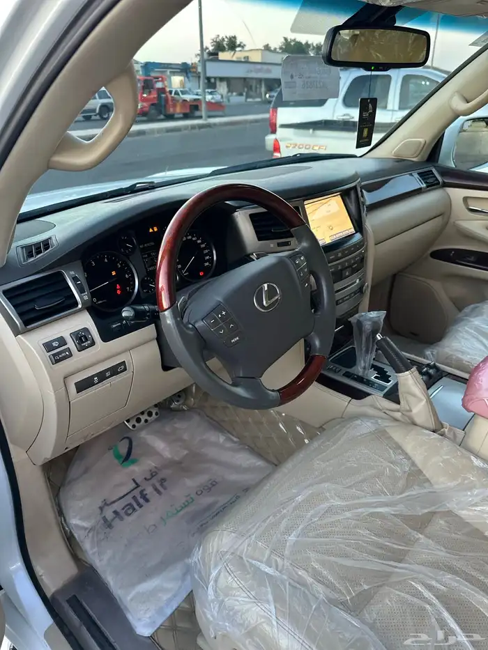 لكزس Lx570 موديل 2015 فل كامل 8
