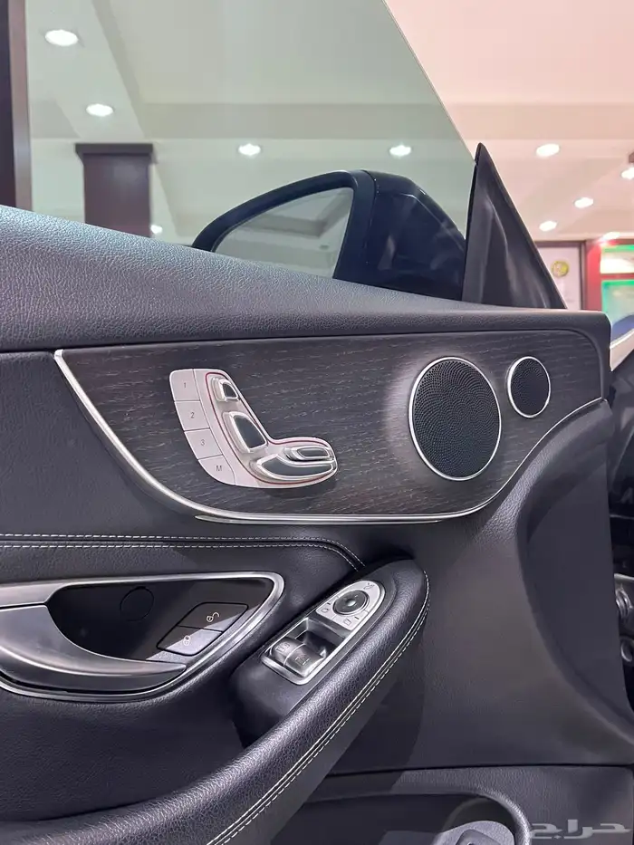 c300 AMG KIT 2019 عداد 51 ألف كيلو 10