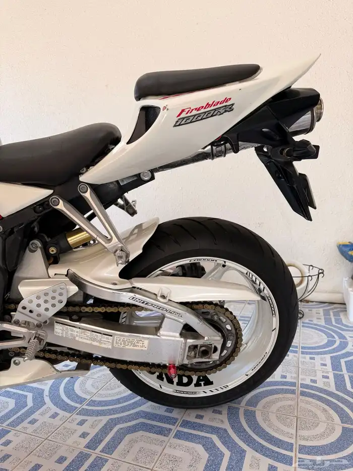 دباب هوندا ريبسول 1000 cc موديل 2007 9