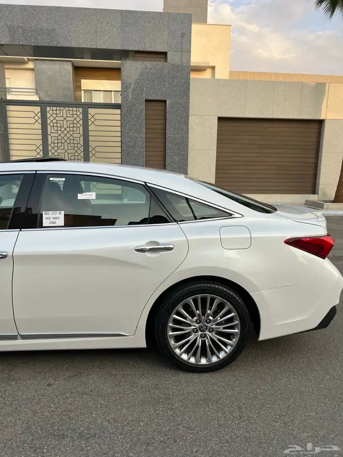 للبيع افالون 2022 بريميوم شبه الجديده 13