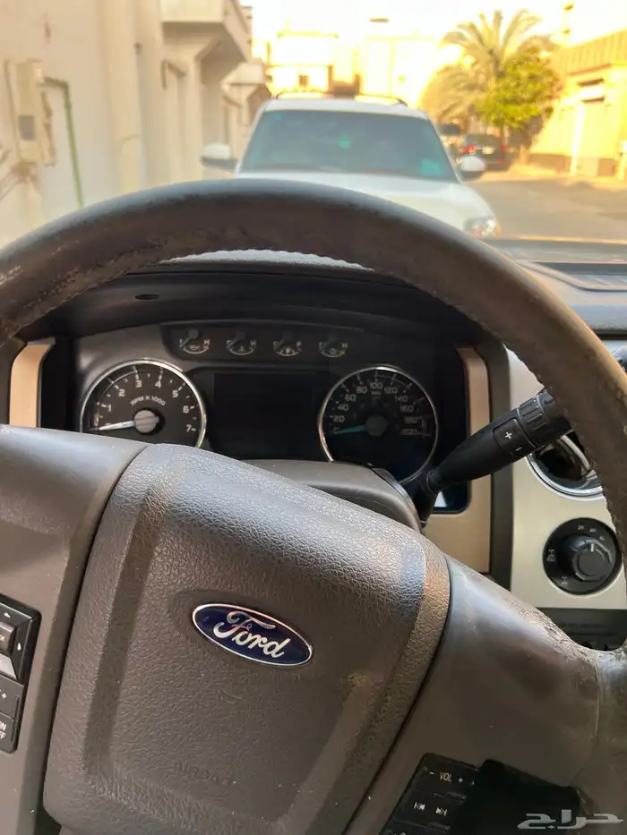 للبيع وانيت فورد اف f150 موديل 2014 غمارتين 5