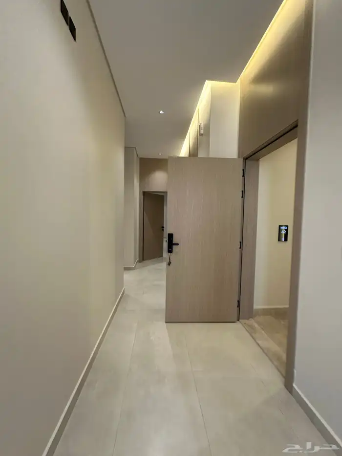 للبيع شقق فاخره في جده حي النزهة 6