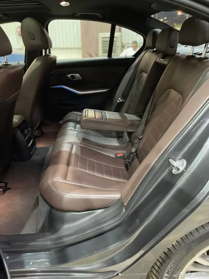 بي ام دبليو 320i سعودي 2020 10