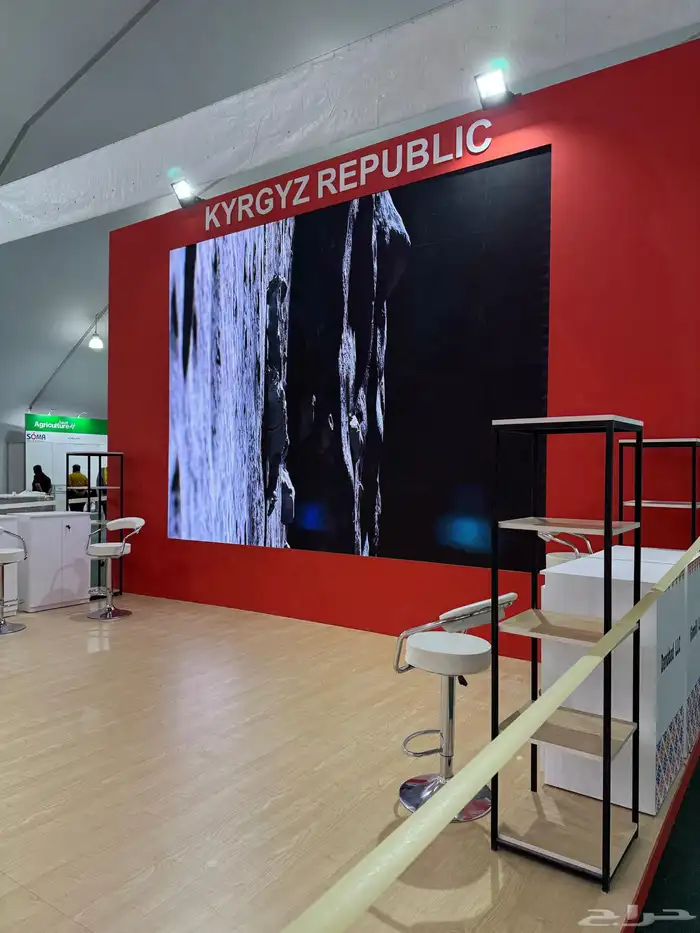 تأجير وتنظيم شاشات عملاقه 51