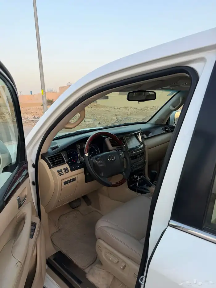لكزس LX570 1