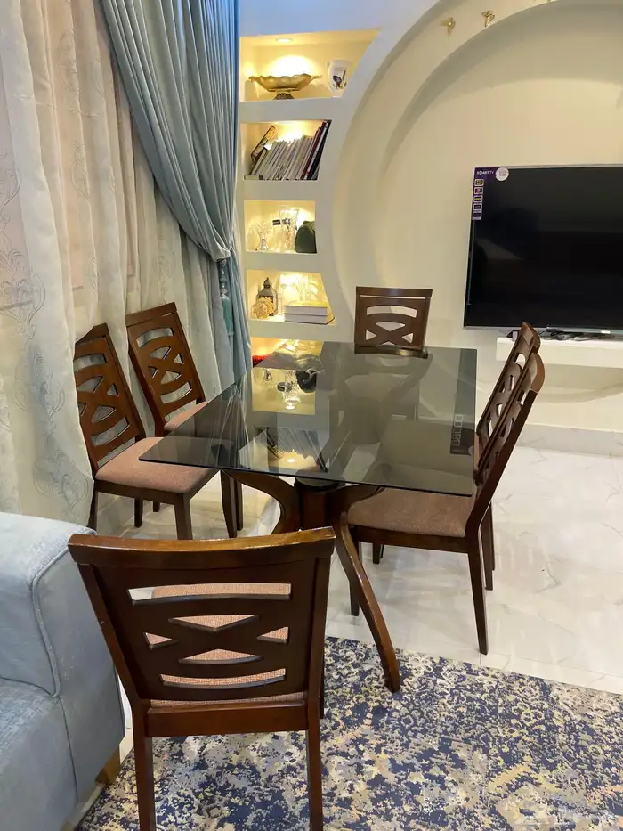 طاوله طعام معى 6كراسي 1