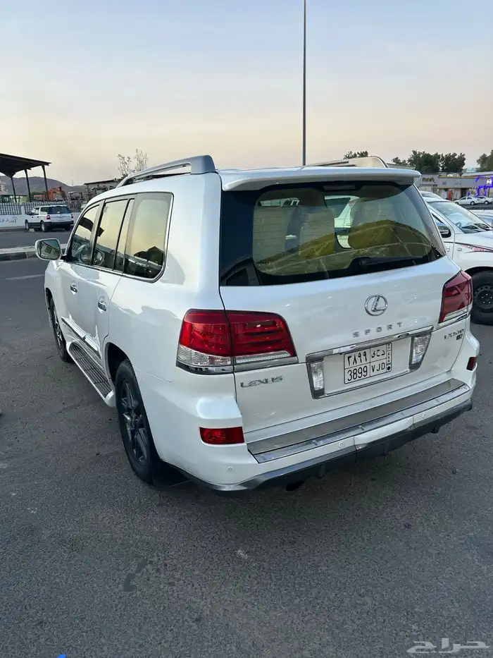 لكزس Lx570 موديل 2015 فل كامل 3
