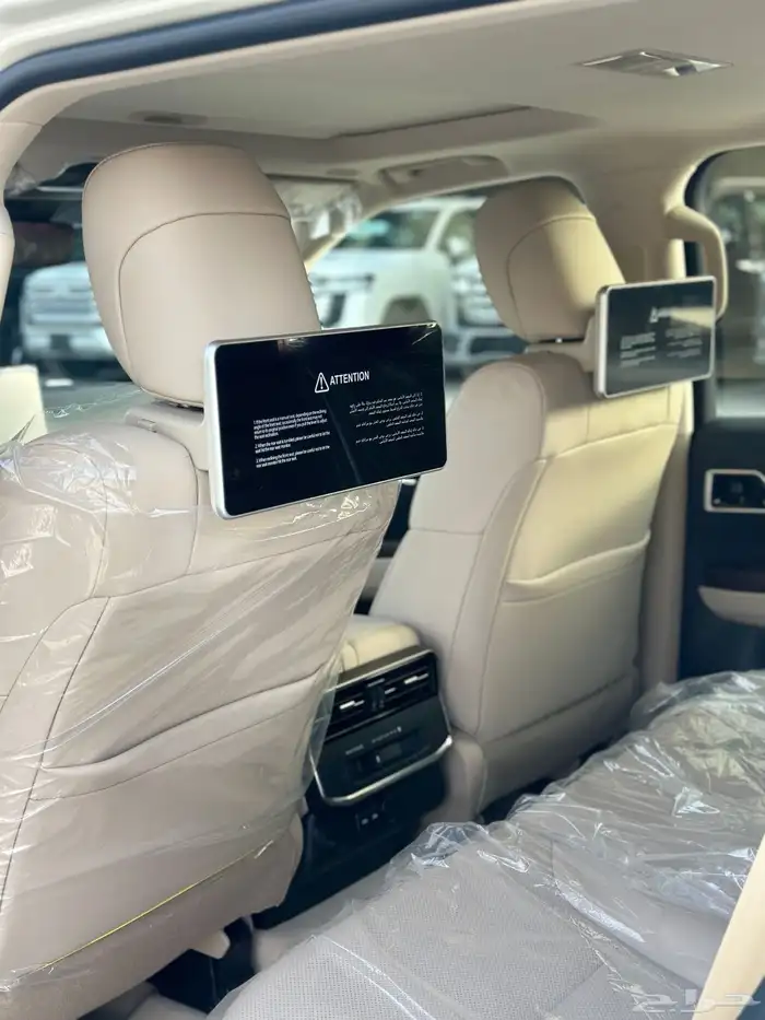 تويوتا لاندكروزر الموديل2025 فل كامل ورد الكويت رقم5 15