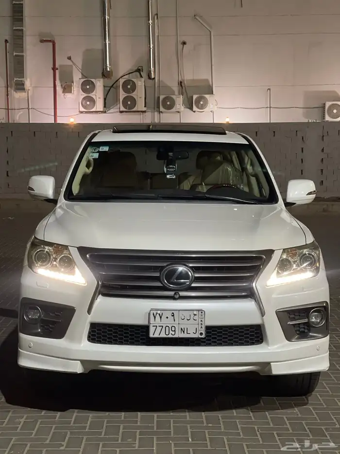 جيب لكزس LX 2015 0