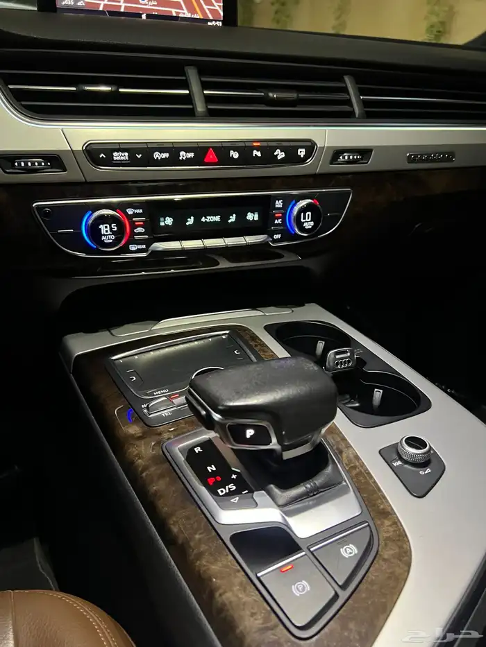 اودي Q7 2016 11