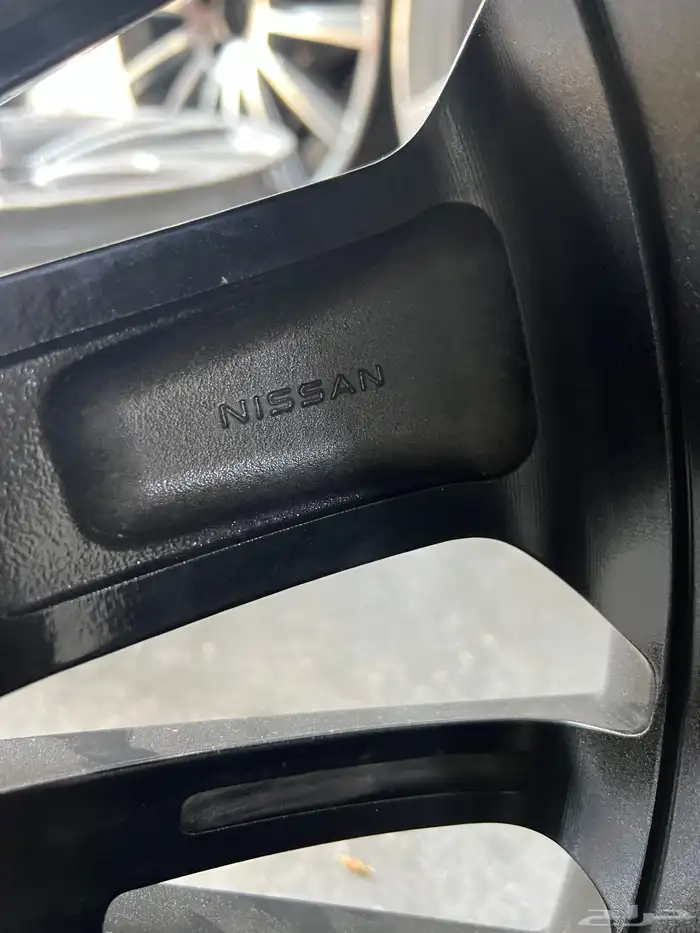 جنوط نيسان بلاتنيوم مستعمل اصلي وكاله مقاس 20 مديل 2025 4