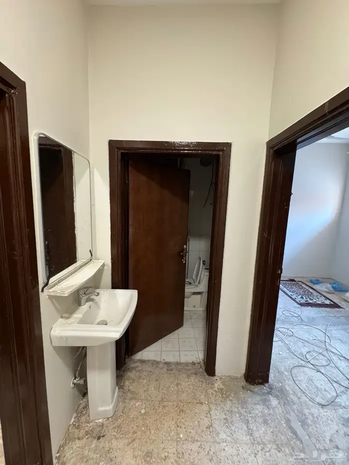 عمارة للإيجار بالكامل موقع مميز في وسط الرياض حي البطحاء 4