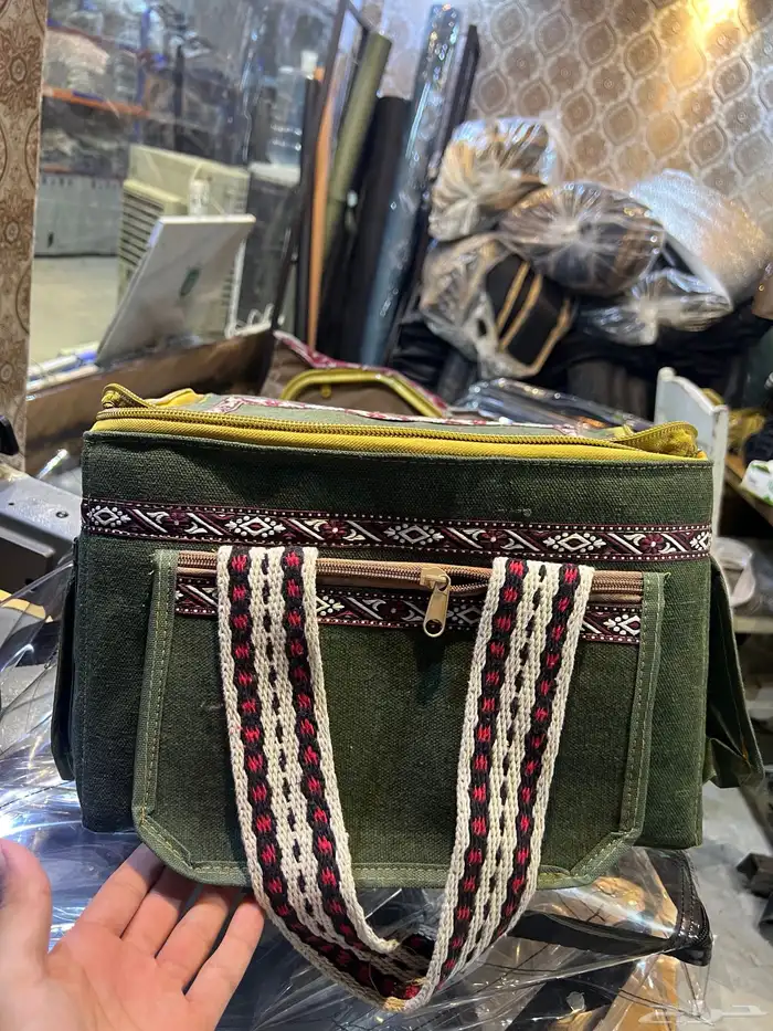عزب بر 0