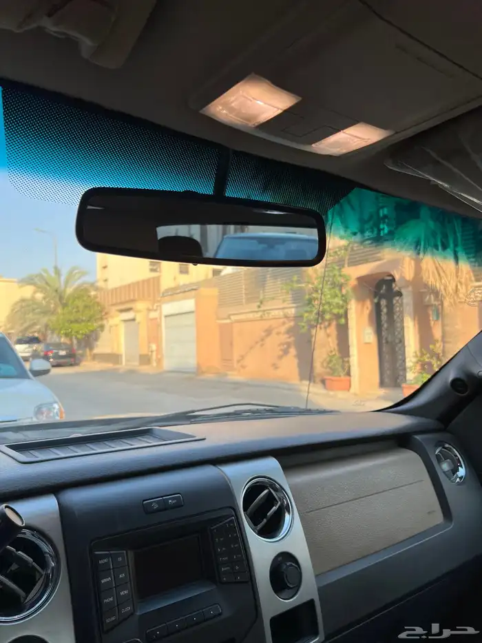 للبيع وانيت فورد اف f150 موديل 2014 غمارتين 6