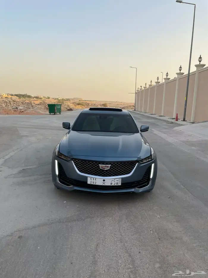كاديلاك ct5 لون تركوازي مميز 2023 30
