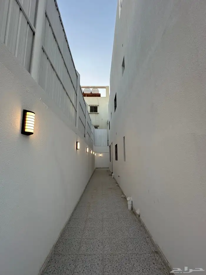 فله للبيع بالدمام حي الضاحيه الثاني 3