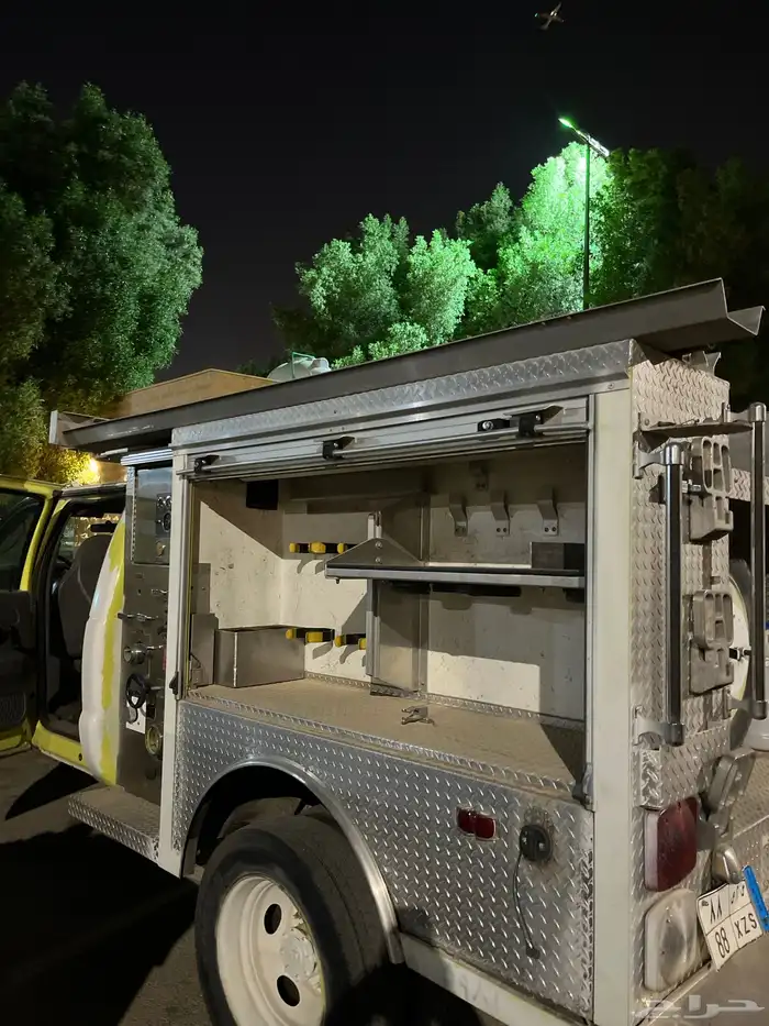 فورد F450 ستيك بدي مخزن 8