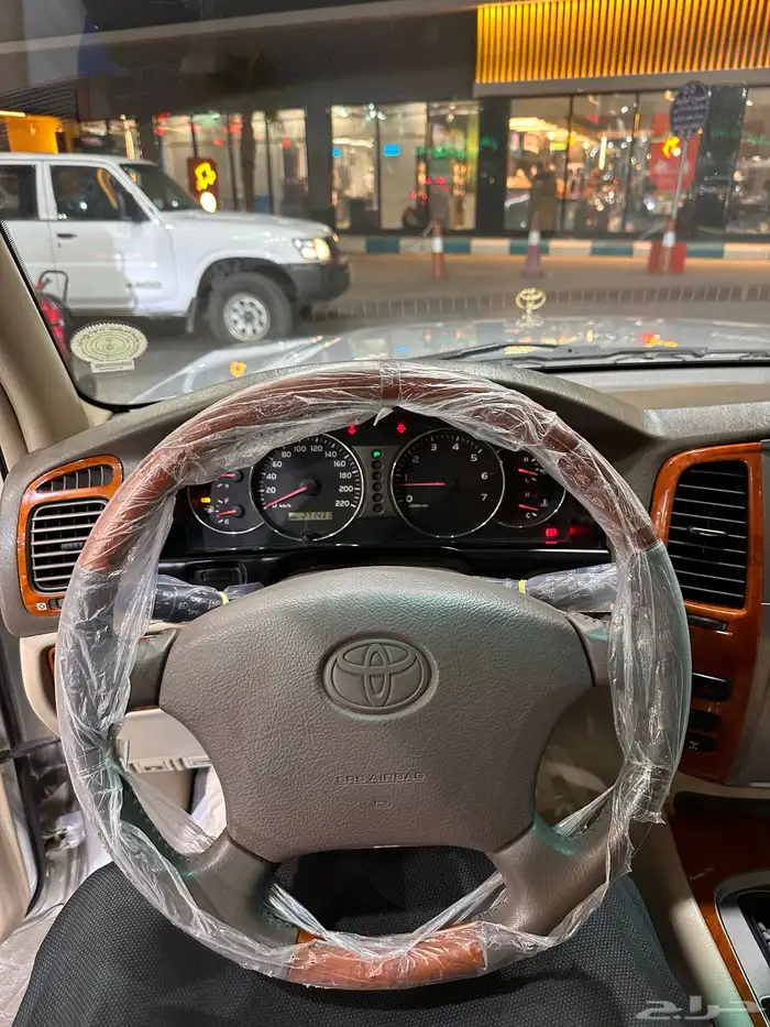 جيب لاندكروزرv6 GXR 1