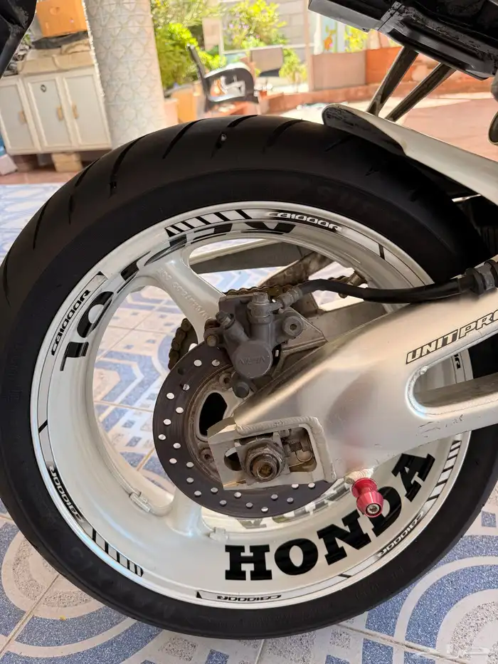 دباب هوندا ريبسول 1000 cc موديل 2007 7