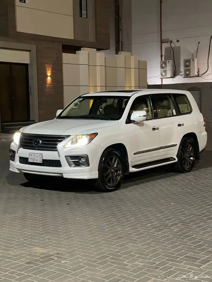 جيب لكزس LX 2015 2