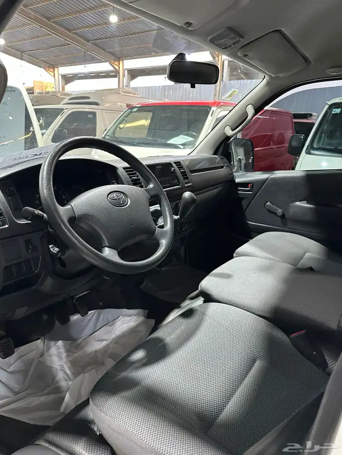 باص تيوتا هايس ركاب 2015 4
