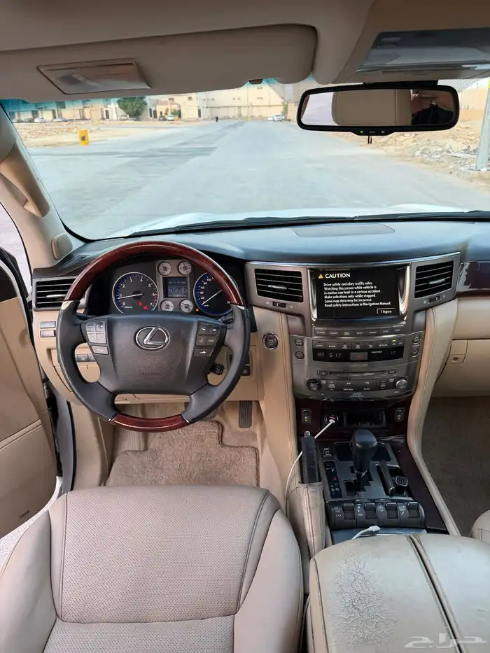 لكزس LX570 2