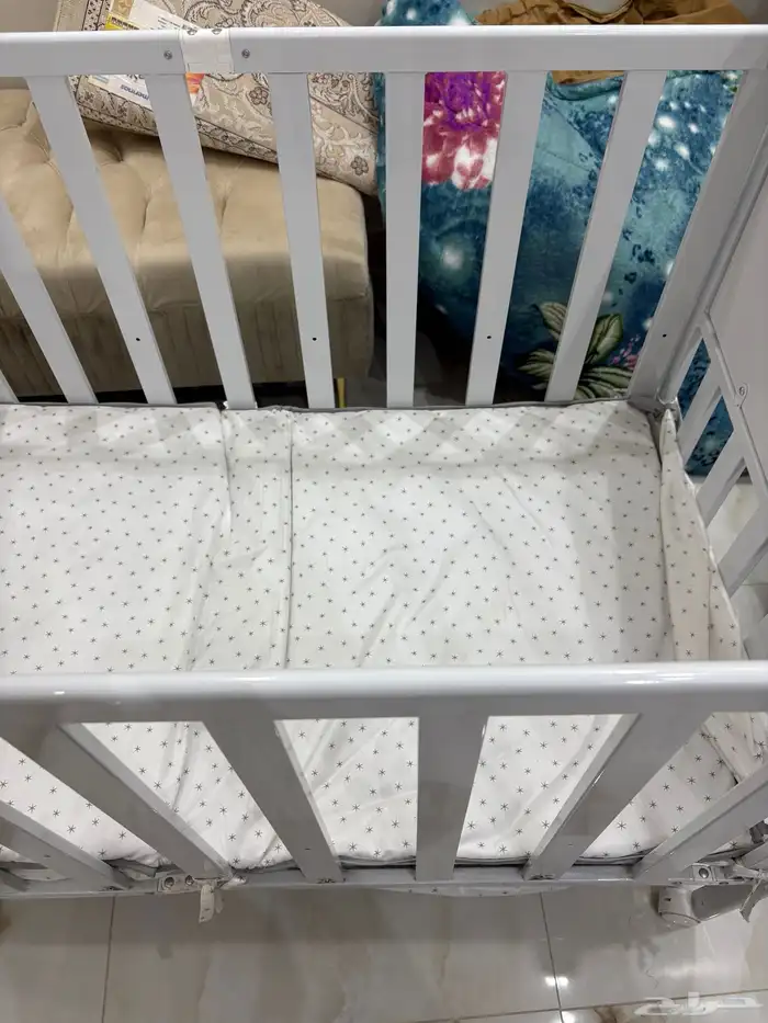 سرير اطفال جديد ونظيف 1