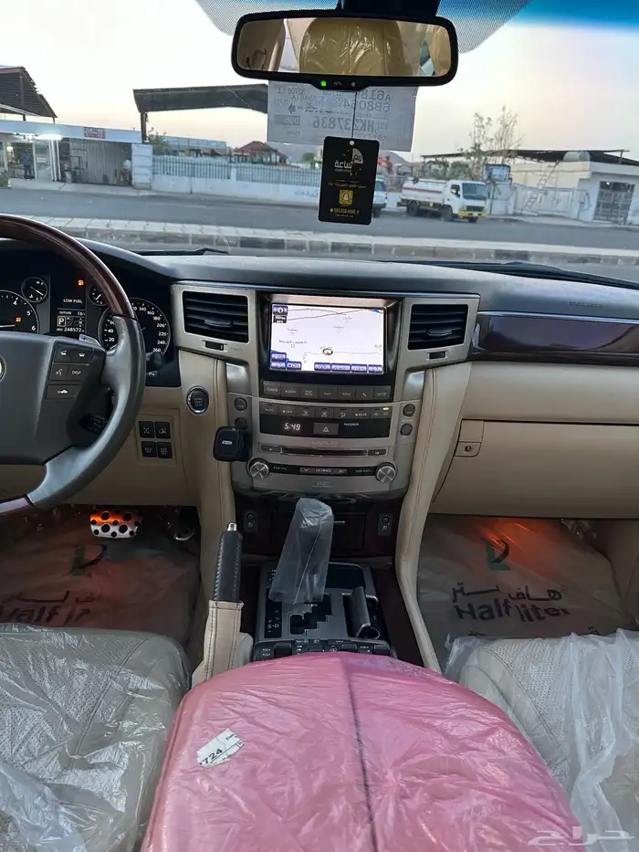 لكزس Lx570 موديل 2015 فل كامل 19