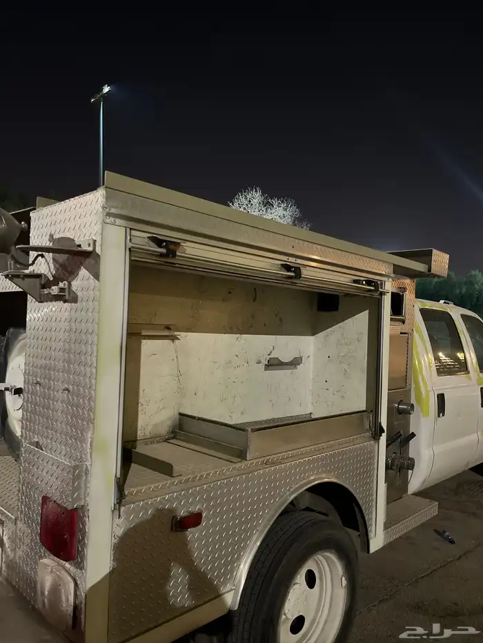 فورد F450 ستيك بدي مخزن 9