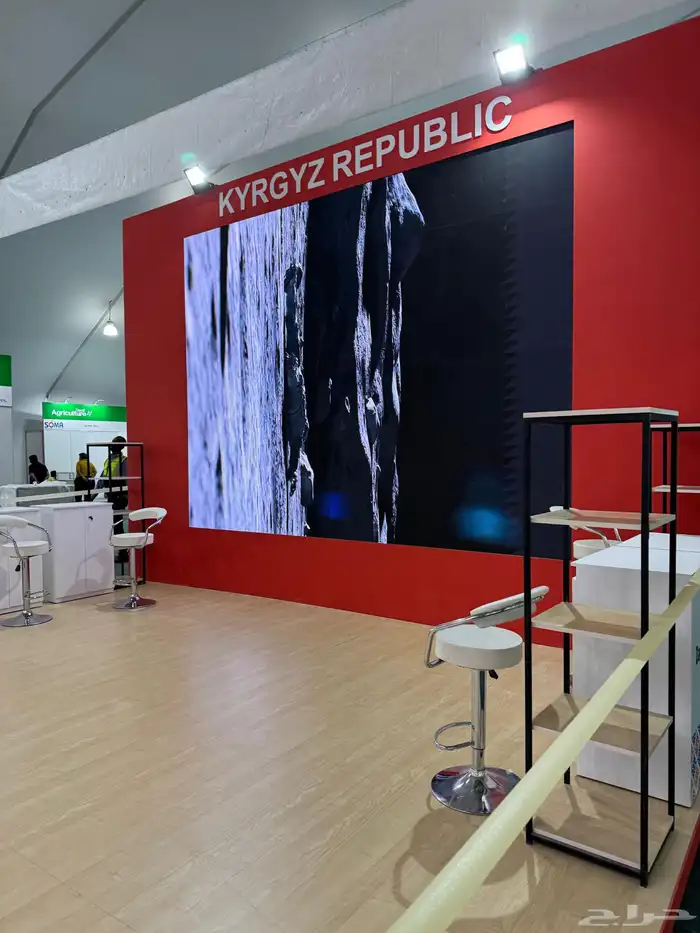 تأجير وتنظيم شاشات عملاقه 44