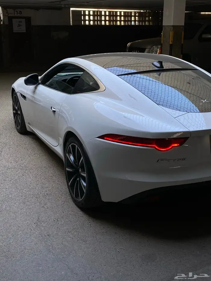 جاغوار سبورت F-TYPE 1