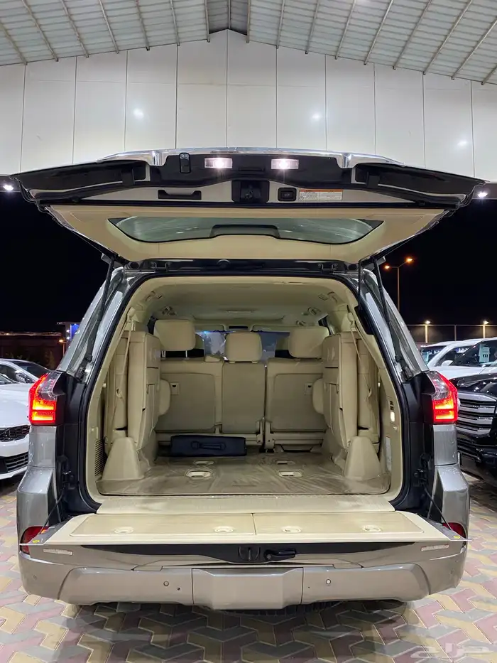 لكزس LX 570 المديل 2018 العدد 201 الف 23