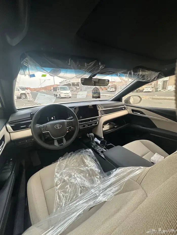 تويوتا كامري LE هايبرد ماكينه 2.5 موديل 2025 3