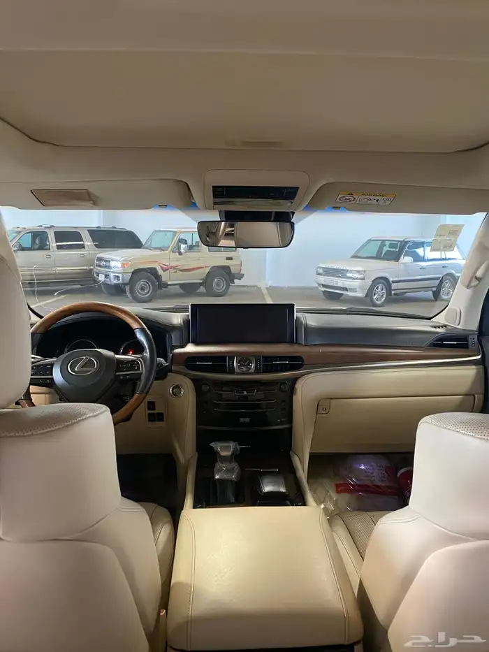 لكزس LX570 2016 عداد 220 فقط خليجي 6