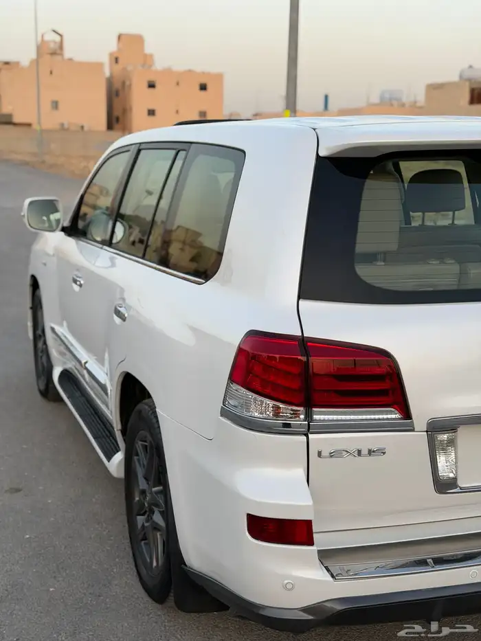 لكزس LX570 11