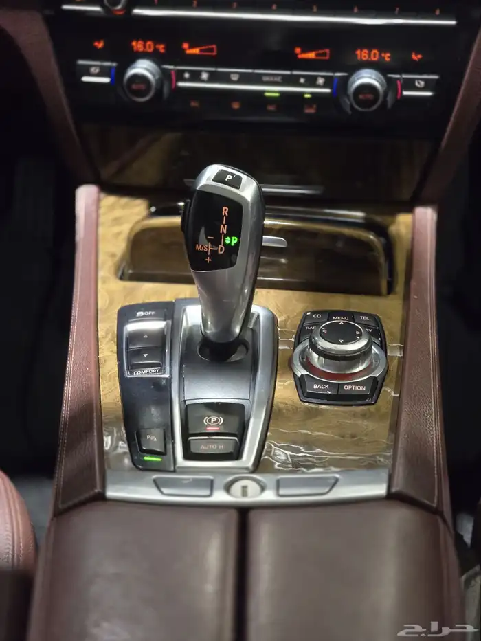 بي ام دبليو 750Li موديل 2012 بحالة ممتازة 12