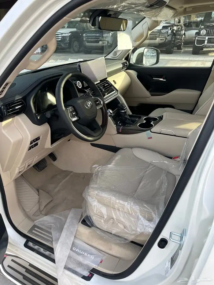 تويوتا لاندكروزر الموديل2025 فل كامل ورد الكويت رقم5 8