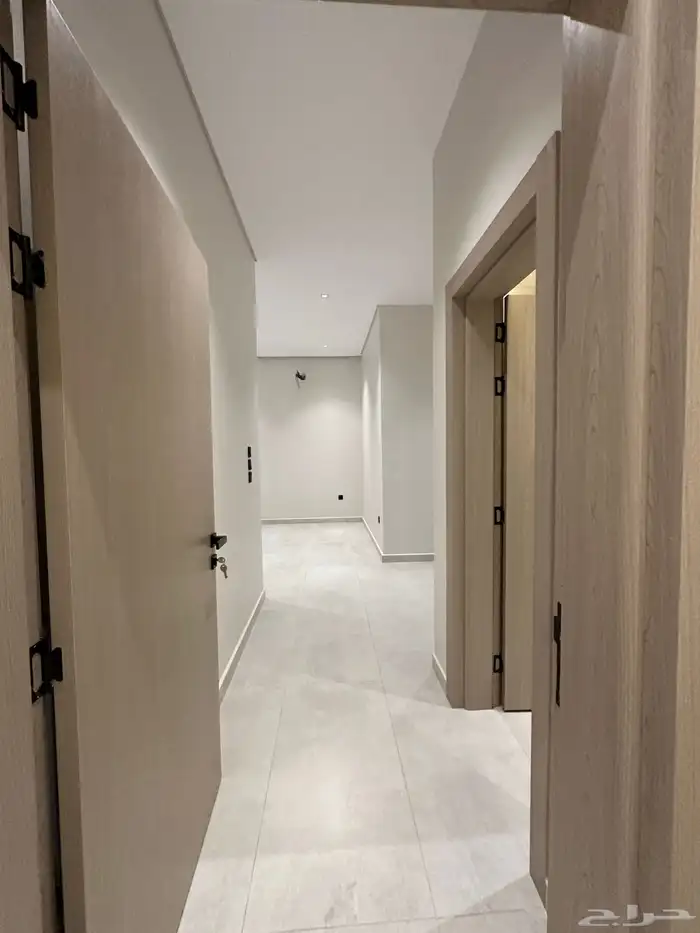 للبيع شقق فاخره في جده حي النزهة 8