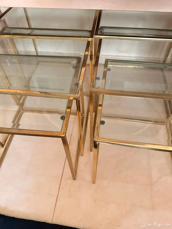 طاولات خدمة ذهبي 0