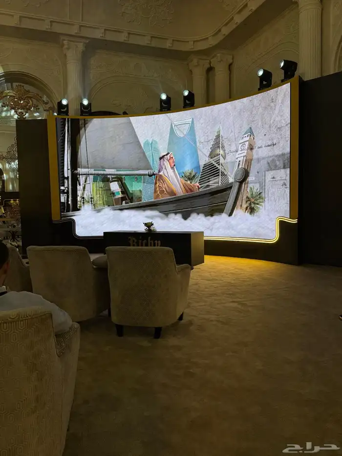 تأجير وتنظيم شاشات عملاقه 38