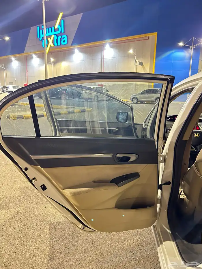 للبيع هوندا سيفيك 2007 نظيف جدا جدا استخدام الوالد 14
