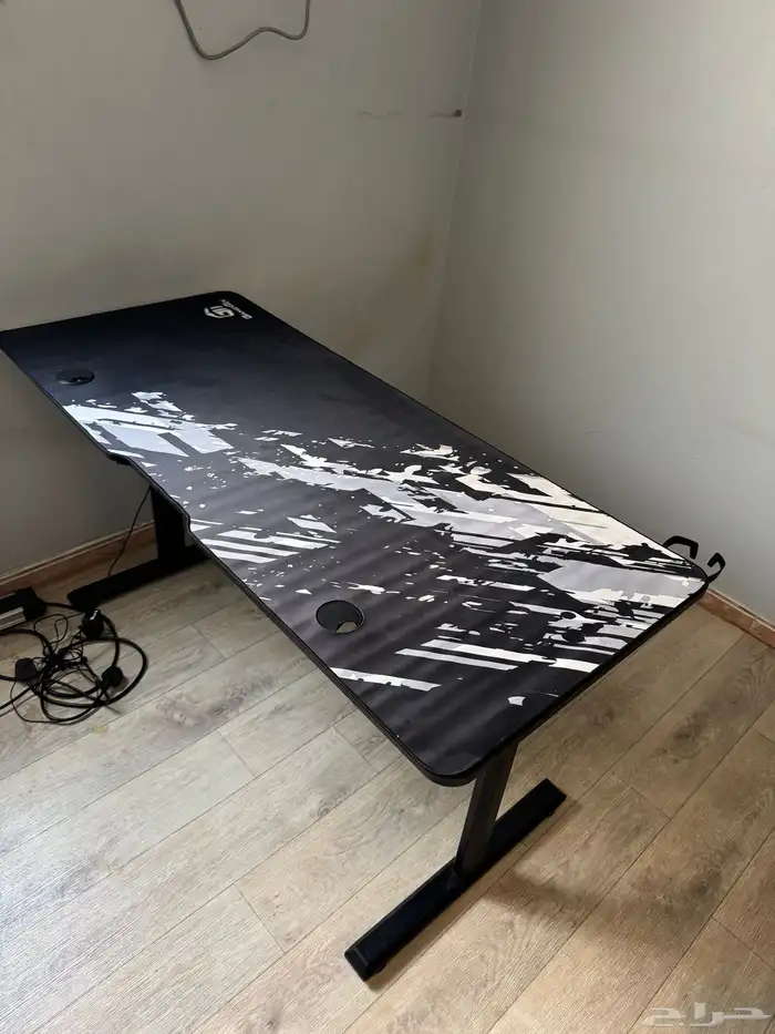 طاولة قيمنق و كرسي قيمنق 0