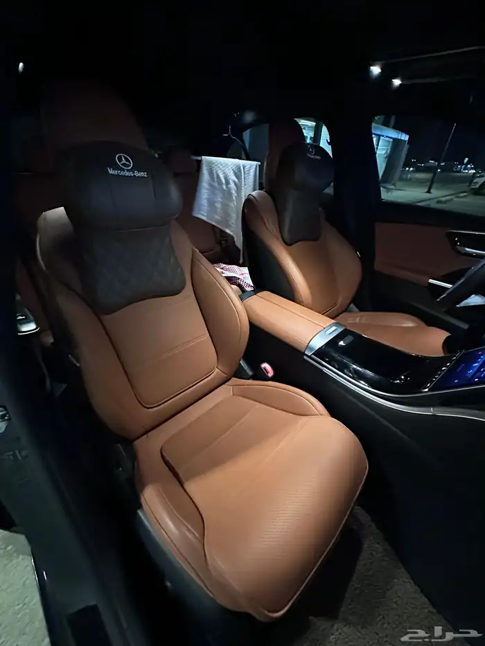 مرسيدس C300 موديل 2023 4