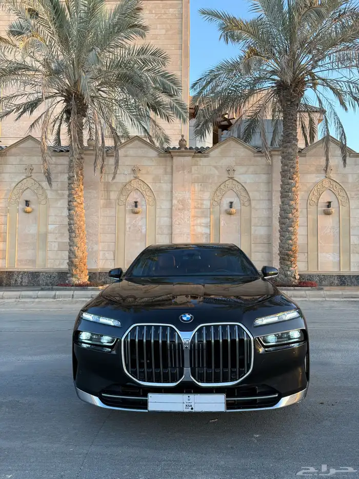 بي ام دبليو 735 ناغي فل كامل سكاي لاونج اسود 2023 بسعر مميز 2