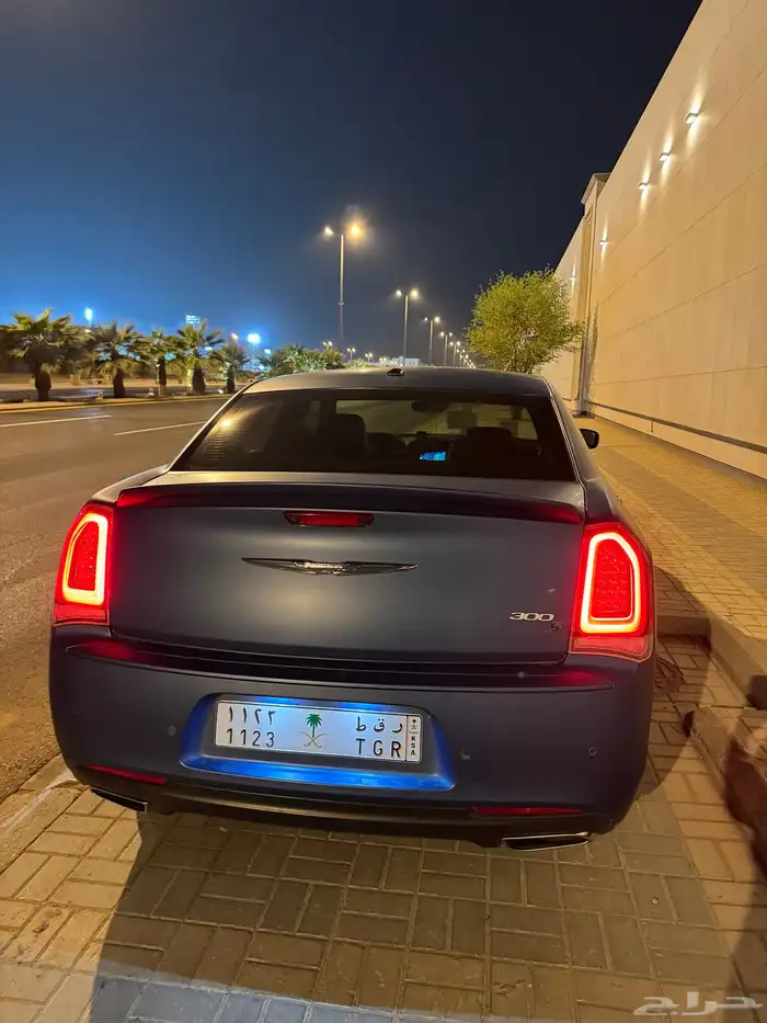 للبيع كرايزلر S300 6