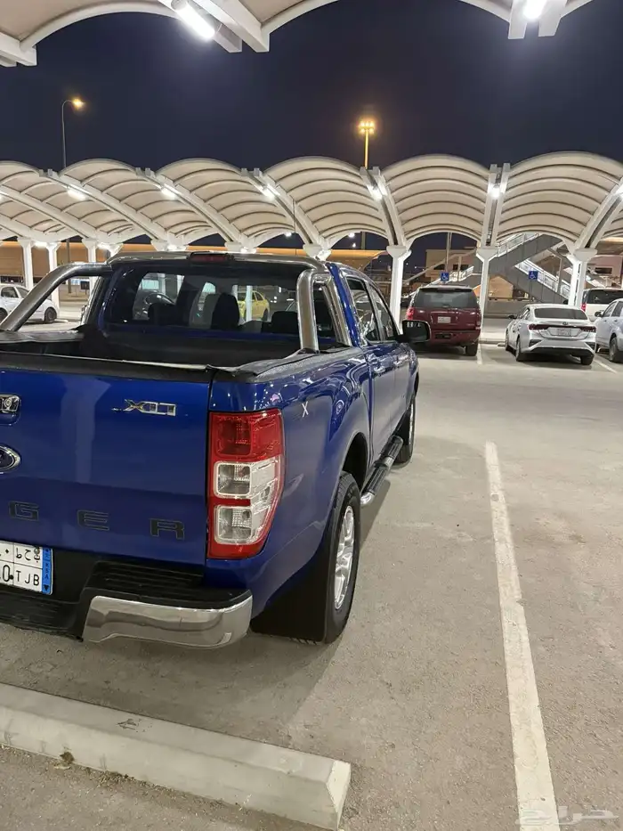 فورد رنجلر 8