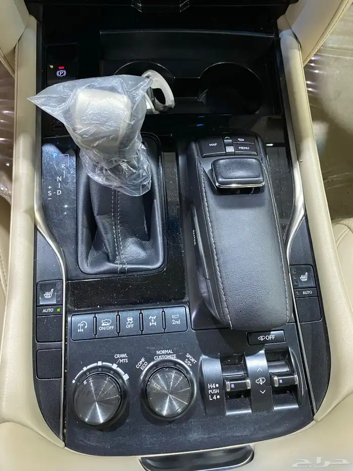 لكزس LX 570 المديل 2018 العدد 201 الف 11